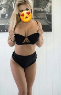 Açık saçık tarzi olan Filiz