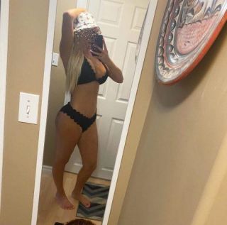 Aktif oral seans yapan Derin