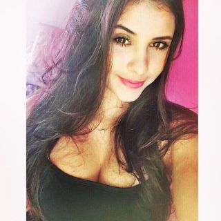 Aletini ağzına alacak Beyza