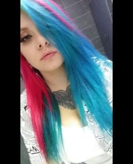 Bakımlı makyajına önem veren Escort Efra