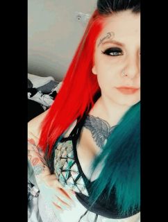 Bakımlı makyajına önem veren Escort Efra