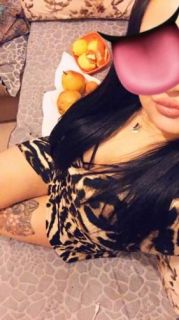 Buğdayı tenli escort Selin