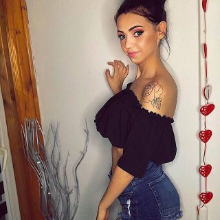 Can yakan güzelliye sahip Gamze