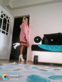 Damla ve Arkadaşı Yaramazlık Yapmak İstiyorlar