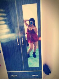 Dikkat çekici bir güzel Alsu