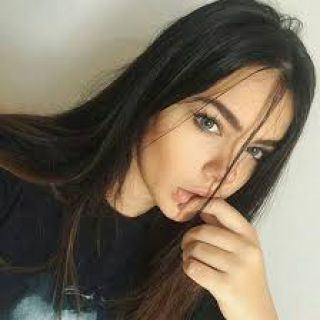 Doğal tatlı bir kız 