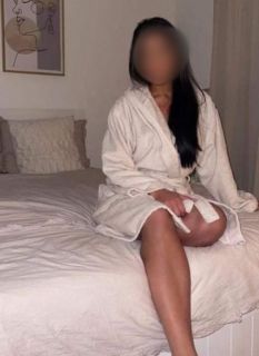 Doyumsuz Ella Mersin Eskort Bayan