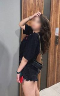 Doyumsuz Ella Mersin Eskort Bayan