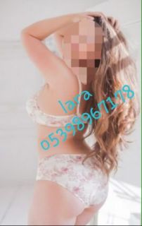 Enerjik ve neşeli bayan Zeynep