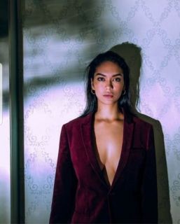 Enerjisi iyi bir hatun Çinare