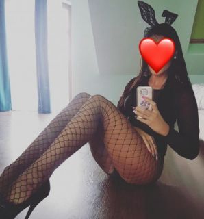 Fıstık gibi bayan Nazlı