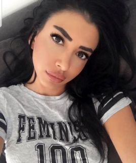 Genç Ataköy Escort Selena ile Birlikte hayatını yaşa