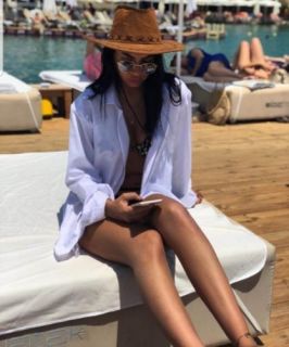 Genç Ataköy Escort Selena ile Birlikte hayatını yaşa