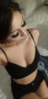 Güzel mimikleri olan Melisa