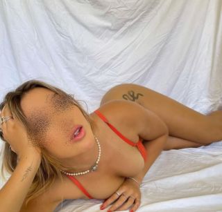 Harika bedeni olan Hülya