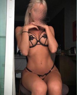 Her pozisyonda seks yapacak Ayşenur