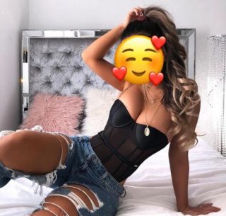 Her şeye açık escort Natavan
