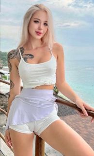 Heyecan verici bir hatun Galina