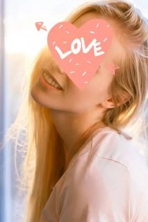 Keyifli anlara önem veren Kübra