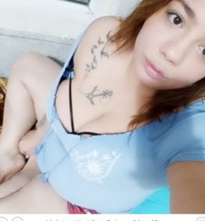 Liseyi yeni bitirmiş Sema