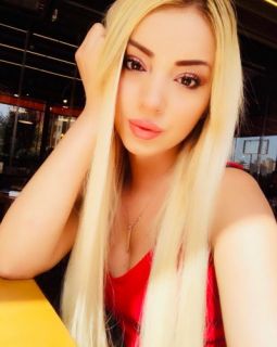 Minyon yapılı cazibedar escort Sinem