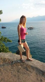 Minyon yapılı sarışın escort Mira