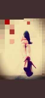   Olgun Seven Genç Escort Ahsen 