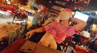 Özgür bir genç bayan Şebnur