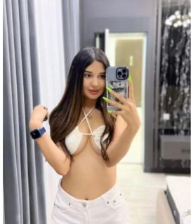 Sert ve yumşak seksi seven Defne