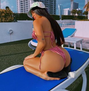 Sınırsız bir seksle ilerleyen Lena