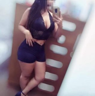 Süt beyazı tenli bayan Eylem