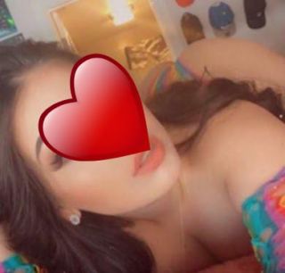 Tatlı dili olan bayan Mira