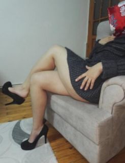 Tutkularını yönlendiren  Asu