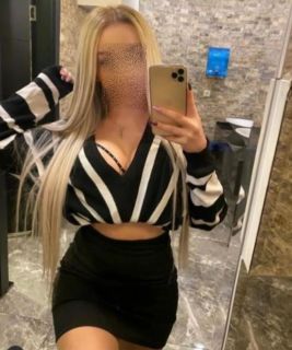 Tutkulu bir kız Ayşe