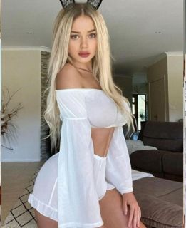 Universite güzelliği olan Mariya