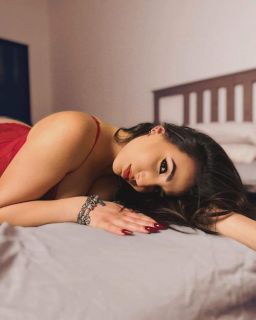 Vücuduna özen gösteren Manya