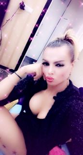 Yalnız yaşayan bir eskort Melahet