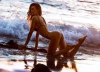 Güzel kızlar acımasız seks istiyor!