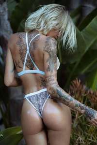 Seksi qadın popolar!