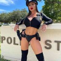 Ateş gibi escort Bella