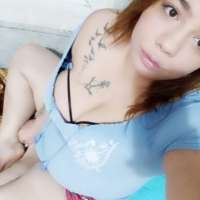 Liseyi yeni bitirmiş Sema