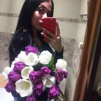 Yanındaki erkeği tam anlamı ile taşıyabilen Buse