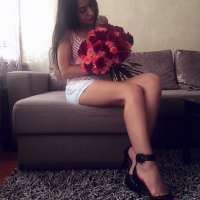 Yanındaki erkeği tam anlamı ile taşıyabilen Buse