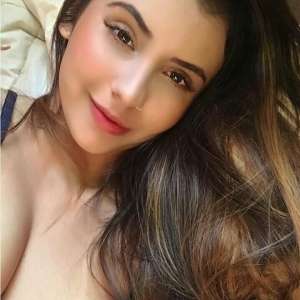 Aletini ağzına alacak Beyza