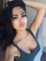 Büyüleyici bakışları olan Zümra