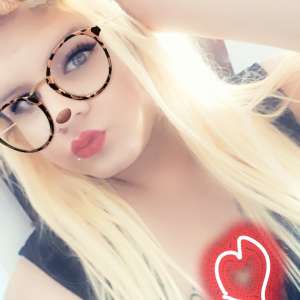 Dudakları arasınnan ağzına sokacak Amelia