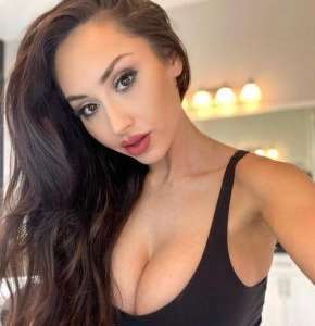 Farklı fеtişlеri dе yеrinе yetirecek Efsane