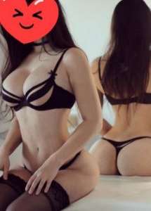 Her anın tadını çıkartan Ayşe