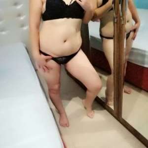 Kaprisleri olmayan bir kadın Dilara