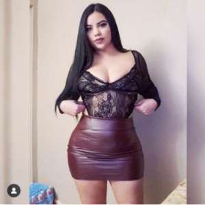 Manken vücut yapısı olan Özge